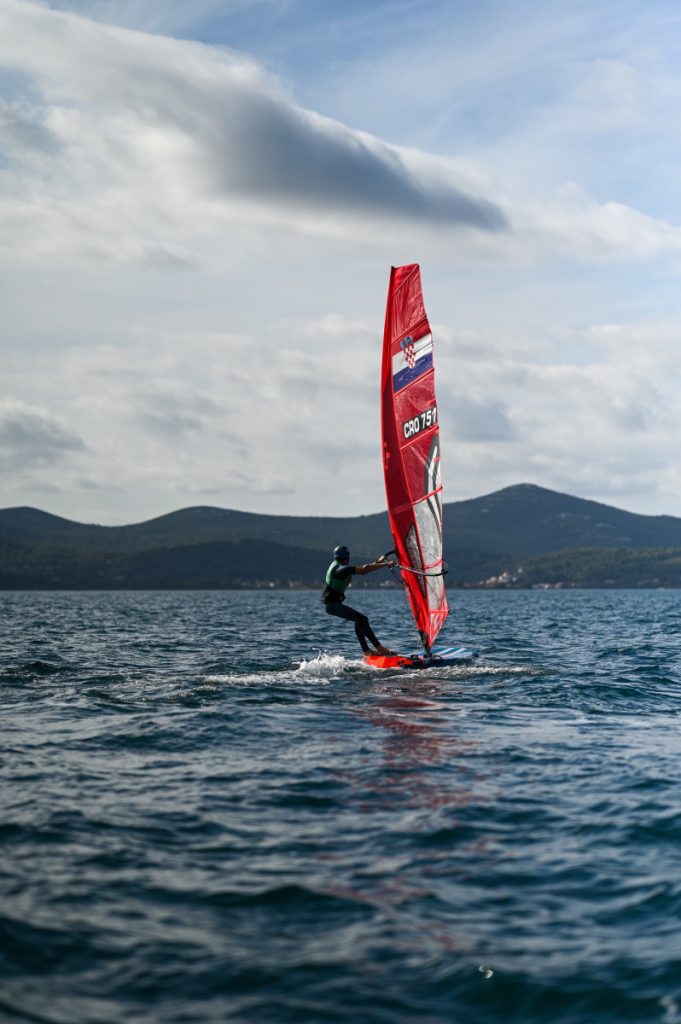 4f90ce46-0ac5-4b25-944c-f22b0b17e602