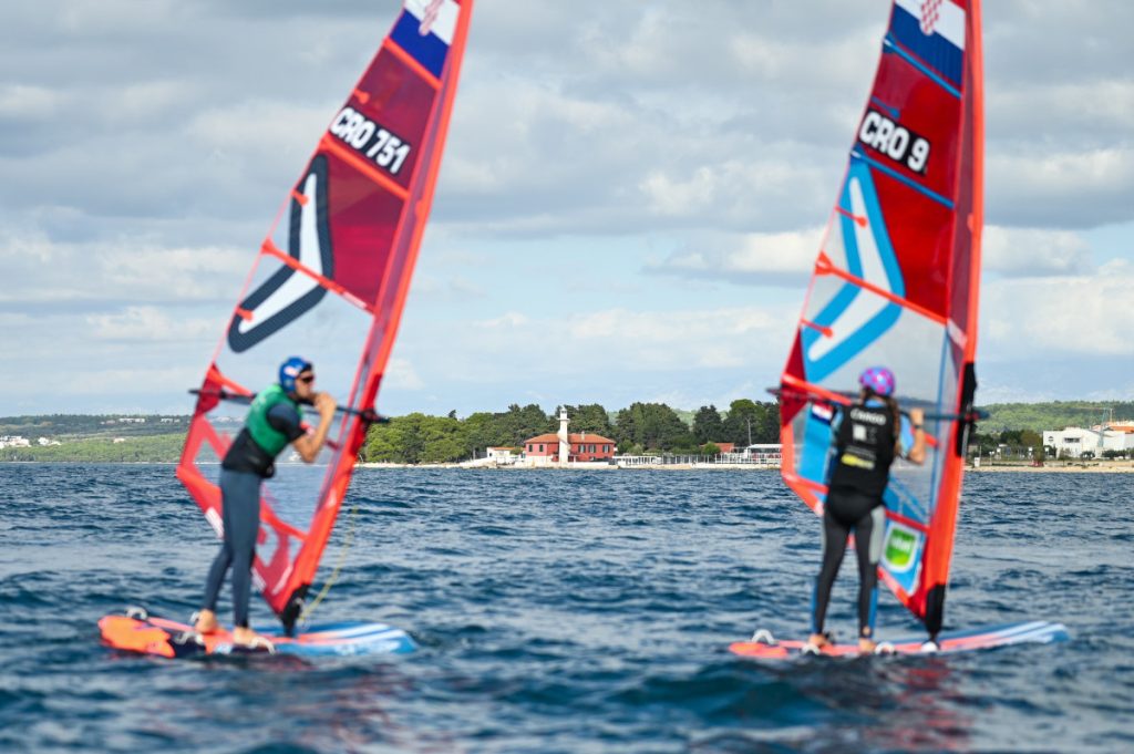 50e026dd-e748-4071-9a62-2af57bdee4cb