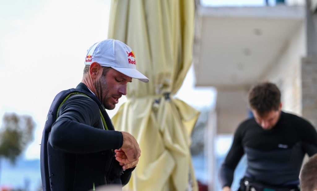 549dc5f9-947a-4de0-8d65-f6f277f14b08