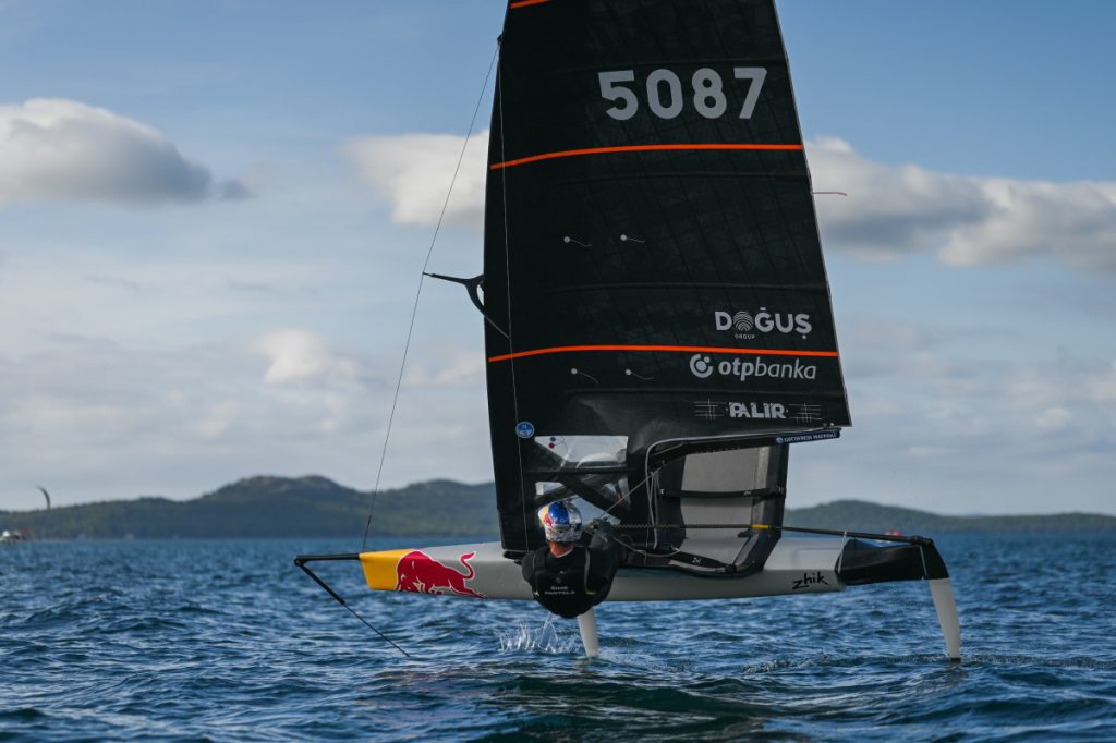 95f09df6-6a48-4fcb-bb04-2840dc7e34bf