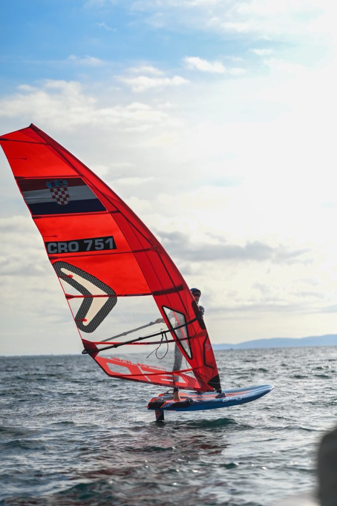 aab4c576-2e7e-4313-8404-5fe7d48eb678