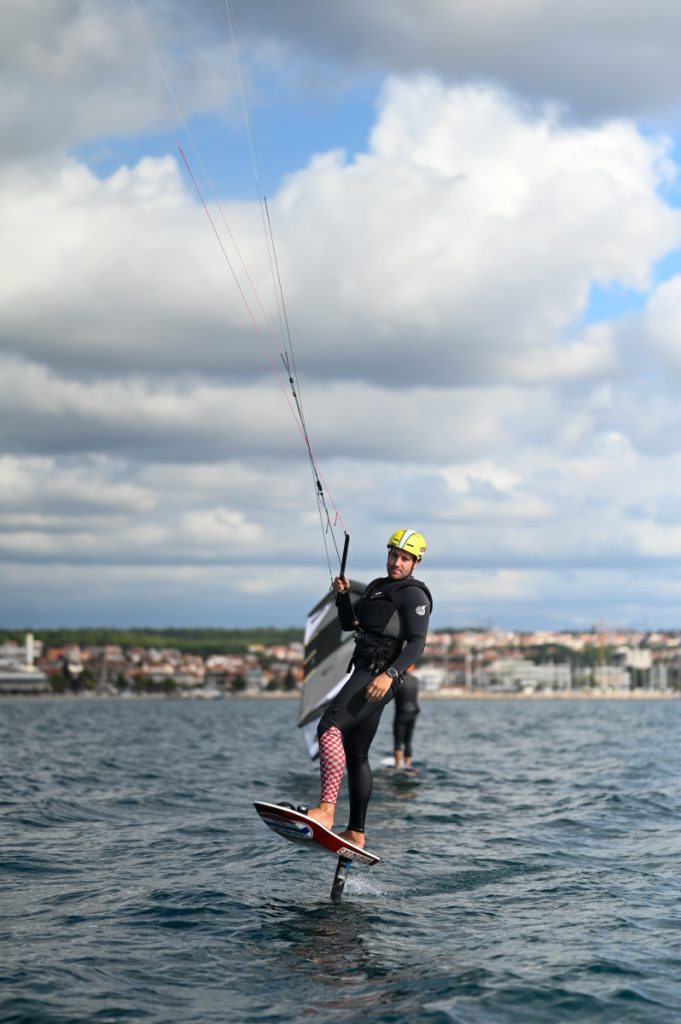 b0e58130-ce34-4d4e-8fa7-6a4291978d04