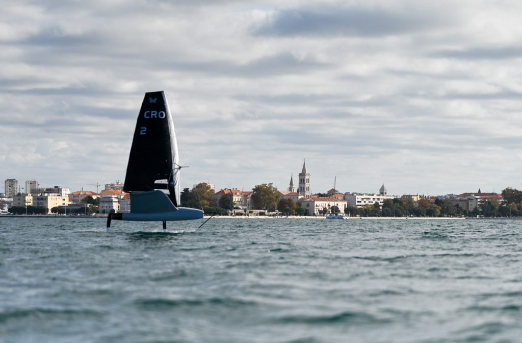 ce044b7e-9e0e-466a-9e01-38383e8bf8b9